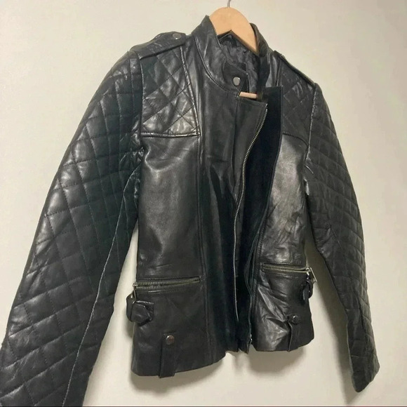 Leathercult Kate Hudson quilted biker perfecto  leather jacket in black - Picture 6 of 7